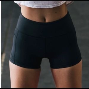 ZYIA Black light n tight hustle shorts sz L